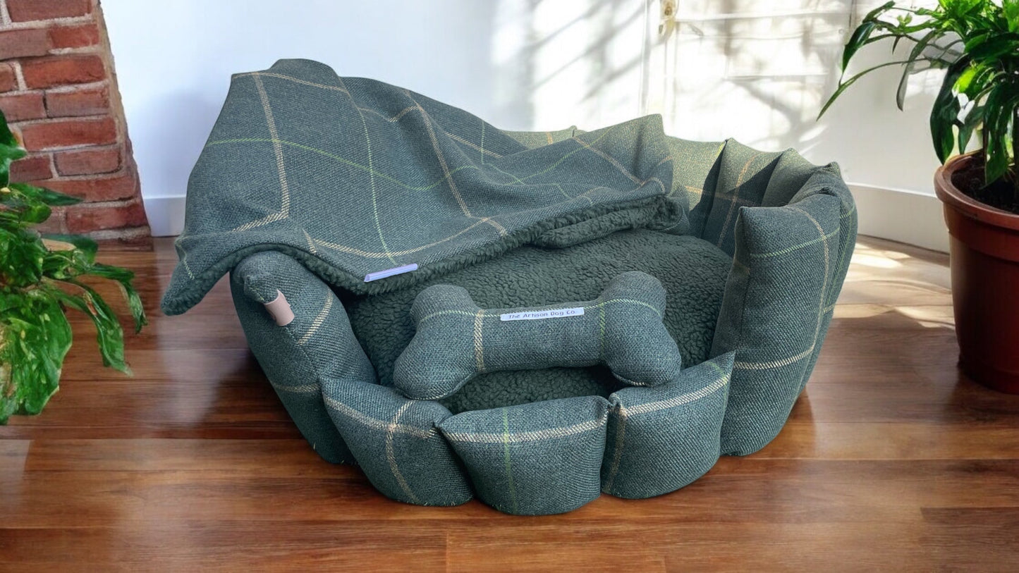 The Arlo Collection Dog/Pet Blanket - Forest Green Check